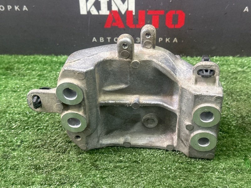 Кронштейн опоры двигателя Nissan Murano 2008 Z51