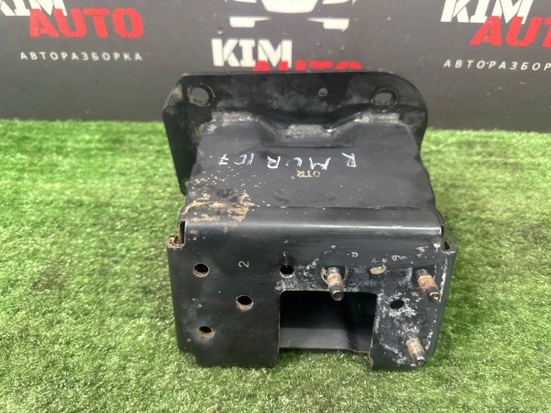 Кронштейн усилителя бампера Nissan Murano 2008 Z51