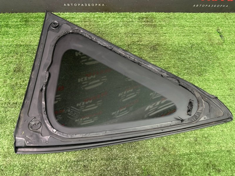 Стекло глухое заднее Nissan Murano 2008 Z51