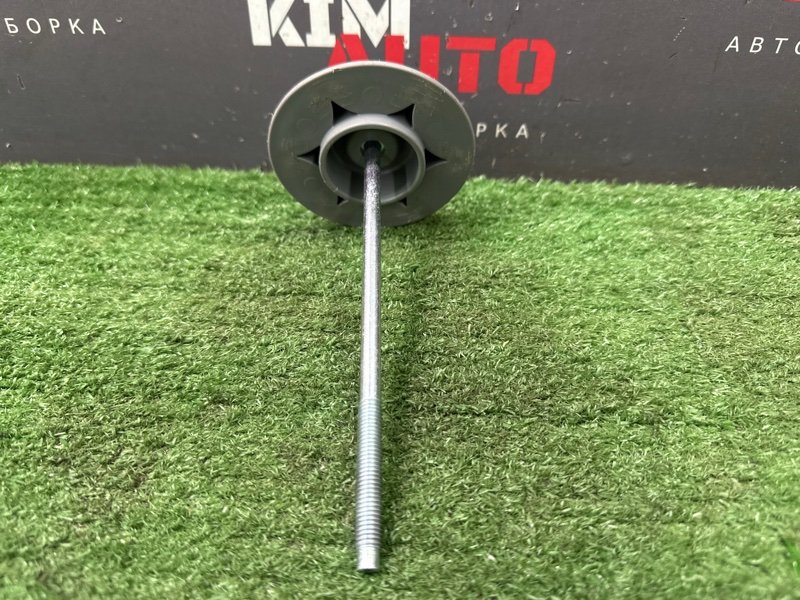 Болт крепления запасного колеса Nissan Murano 2008 Z51