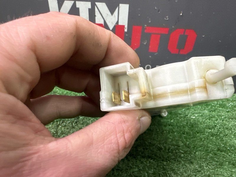 Активатор лючка бензобака Nissan Murano 2008 Z51