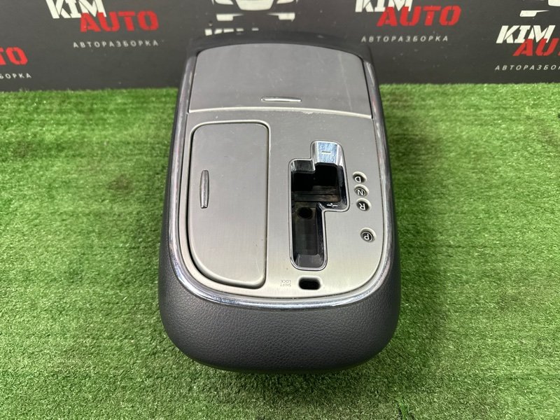 Накладка центральной консоли с подстаканниками Nissan Murano 2008 Z51