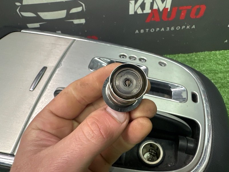 Накладка центральной консоли с подстаканниками Nissan Murano 2008 Z51