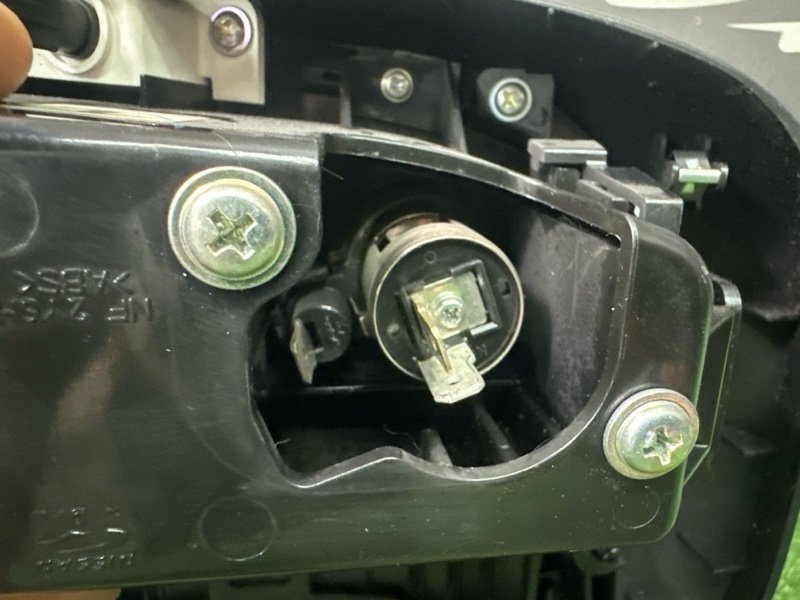 Накладка центральной консоли с подстаканниками Nissan Murano 2008 Z51