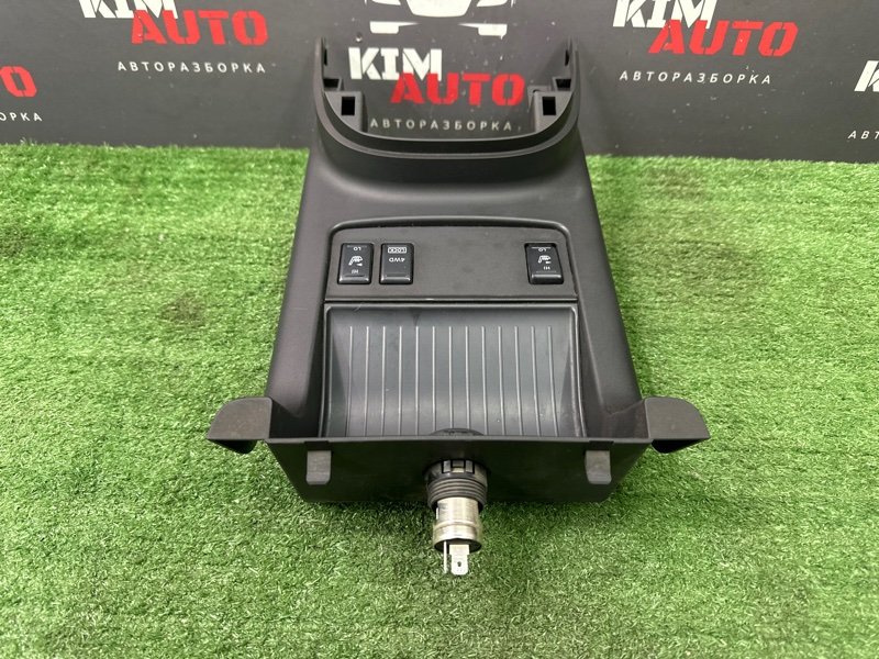 Накладка центральной консоли Nissan Murano 2008 Z51