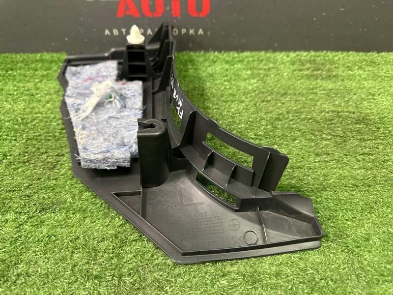 Накладка стойки кузова Nissan Murano 2008 Z51