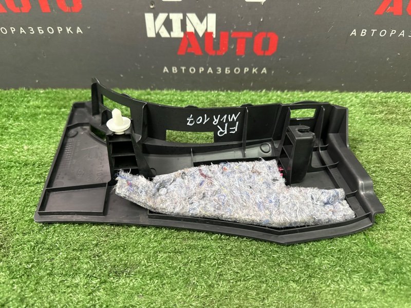 Накладка стойки кузова Nissan Murano 2008 Z51