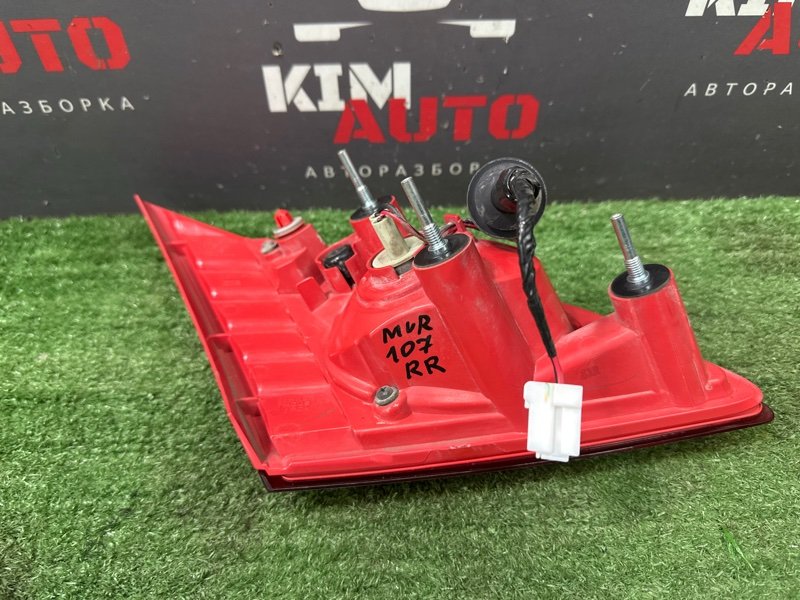 Фонарь в крышку багажника Nissan Murano 2008 Z51