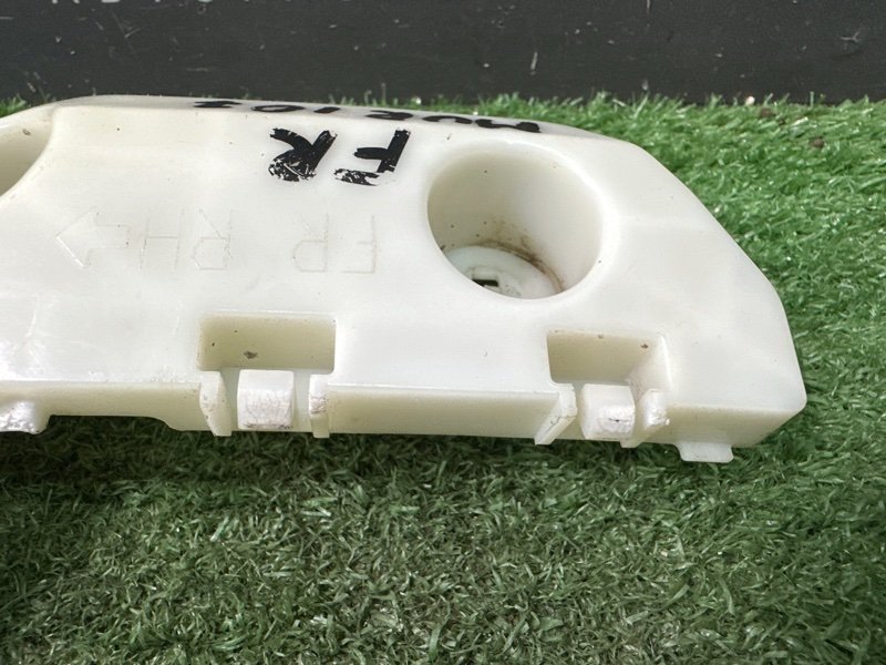 Кронштейн бампера Nissan Murano 2008 Z51