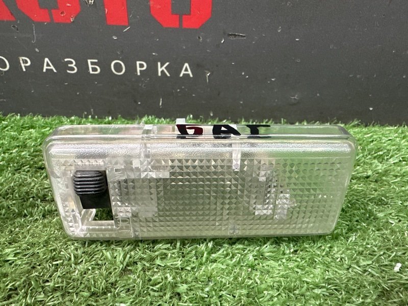 Плафон подсветки багажника Nissan Murano 2008 Z51