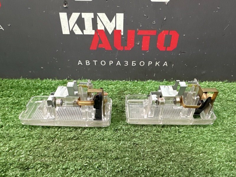 Плафон подсветки багажника Nissan Murano 2008 Z51