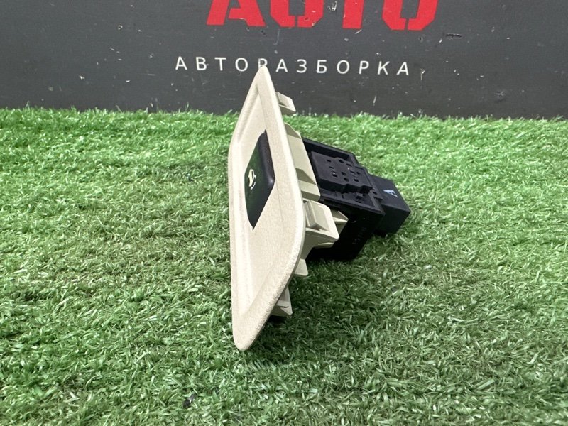 Кнопка открывания багажника Nissan Murano 2008 Z51