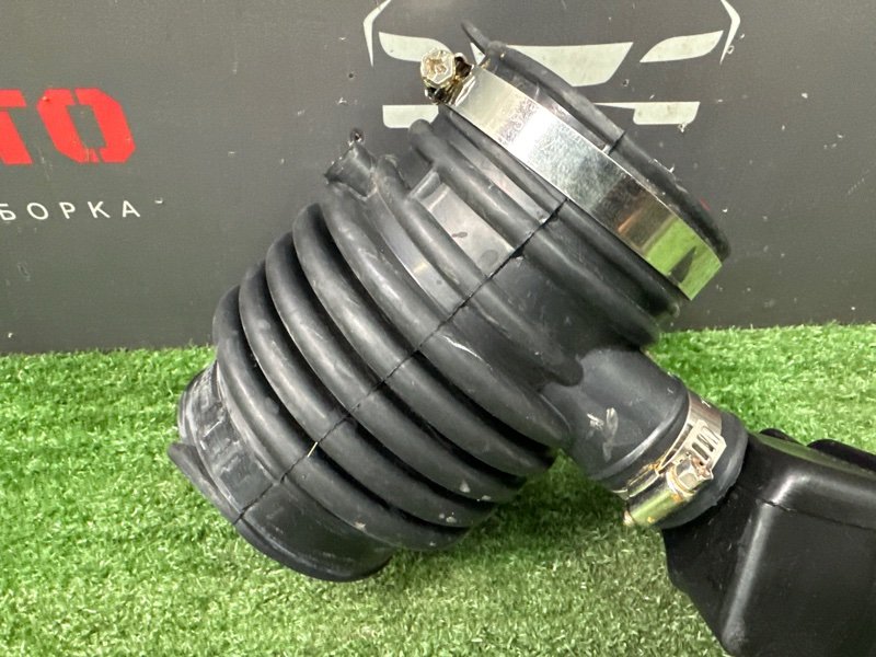 Патрубок воздушного фильтра с резонатором Nissan Murano 2008 Z51