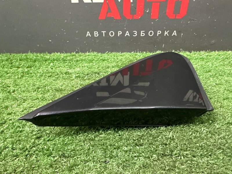 Накладка крыла треугольник Nissan Murano 2008 Z51