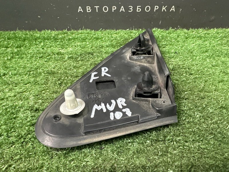 Накладка крыла треугольник Nissan Murano 2008 Z51