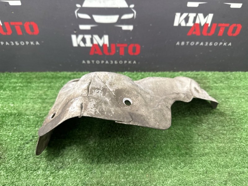 Тепловой экран выпускного коллектора Nissan Murano 2008 Z51