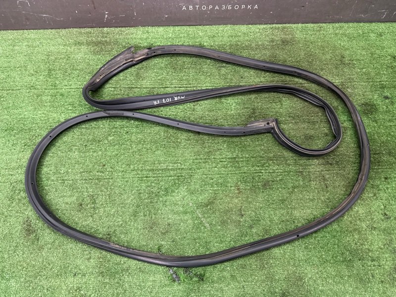 Уплотнитель двери Nissan Murano 2008 Z51