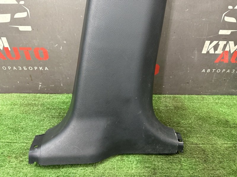 Накладка центральной стойки нижняя Nissan Murano 2008 Z51