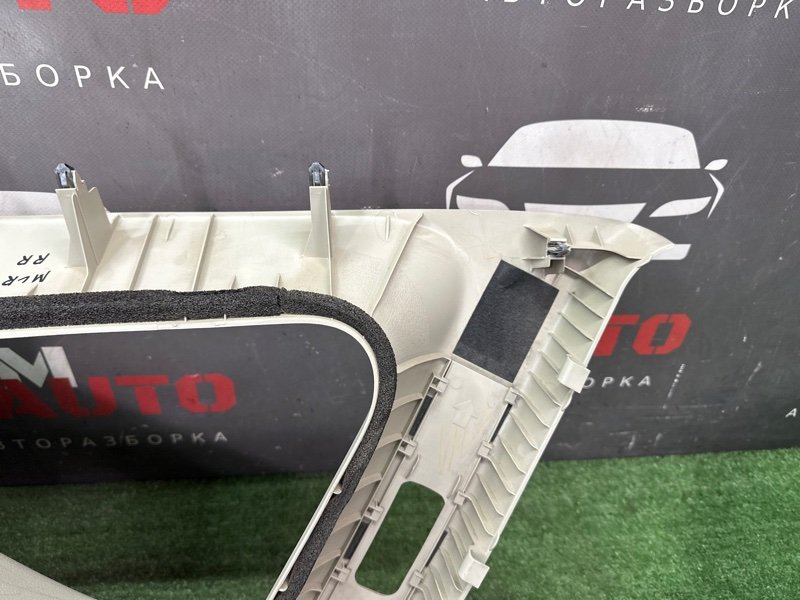 Накладка стойки кузова Nissan Murano 2008 Z51