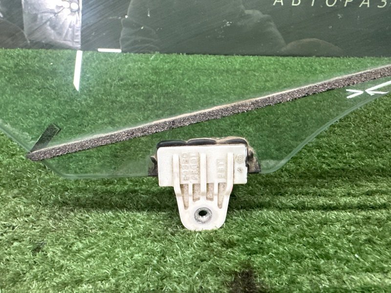 Стекло двери Nissan Murano 2008 Z51