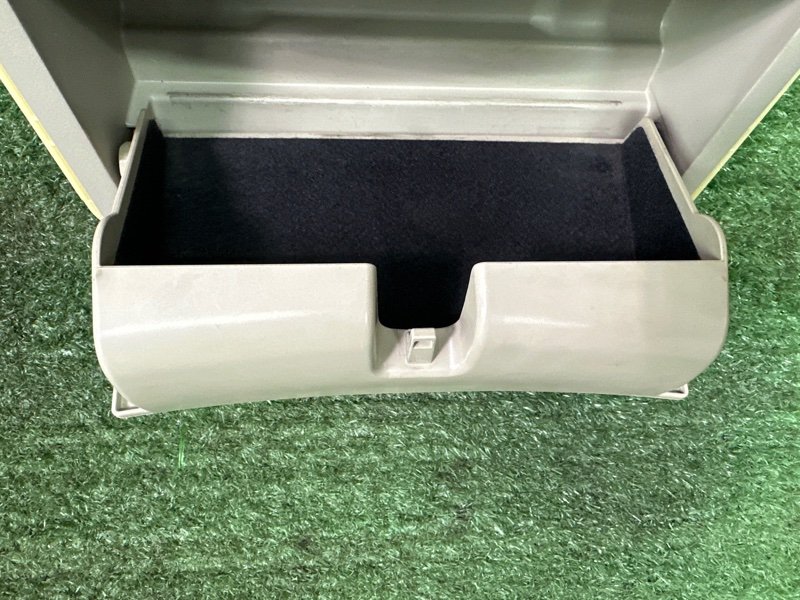 Плафон салонный с футляром для очков(очечник) Nissan Murano 2008 Z51