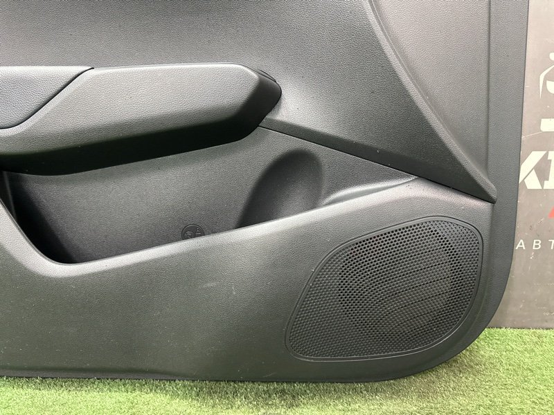 Обшивка двери Hyundai Solaris 2 2021 HCR