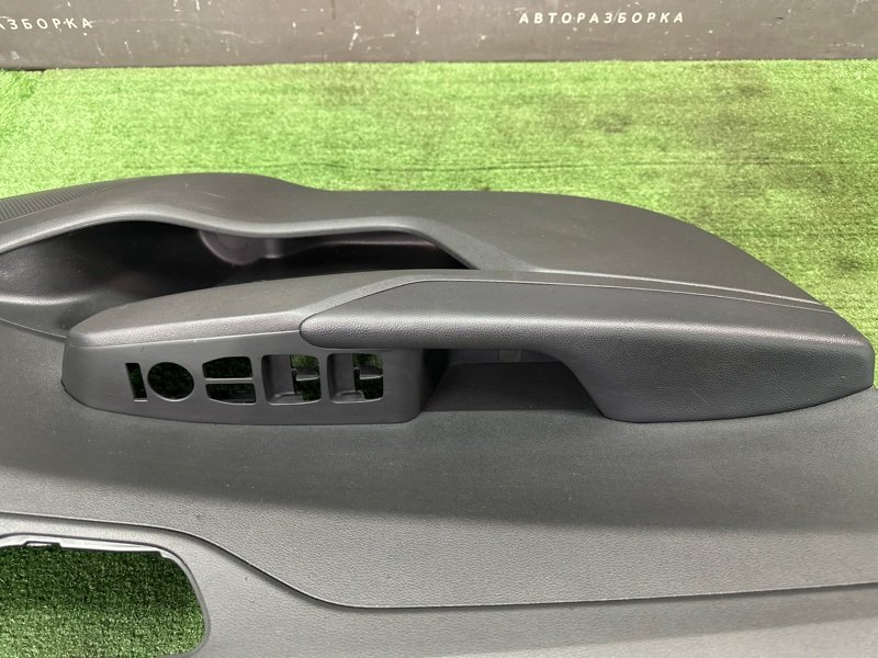 Обшивка двери Hyundai Solaris 2 2021 HCR