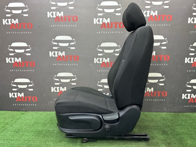 Сиденья передние комплект Hyundai Solaris 2 2021 HCR