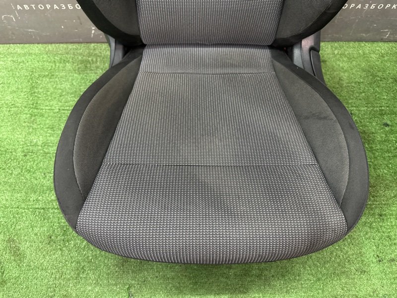 Сиденья передние комплект Hyundai Solaris 2 2021 HCR