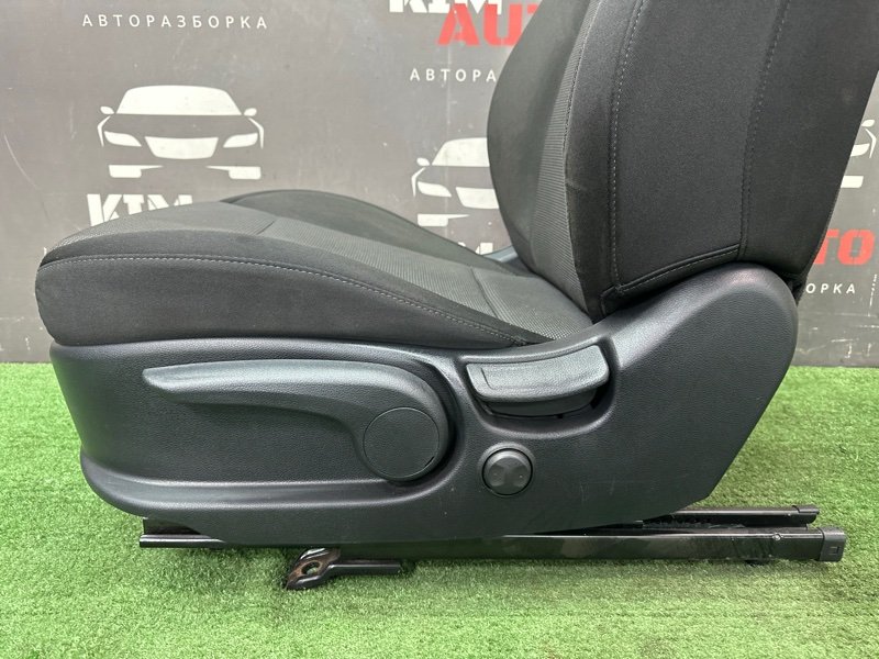 Сиденья передние комплект Hyundai Solaris 2 2021 HCR