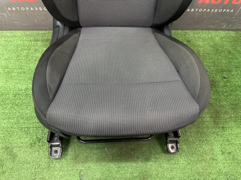 Сиденья передние комплект Hyundai Solaris 2 2021 HCR