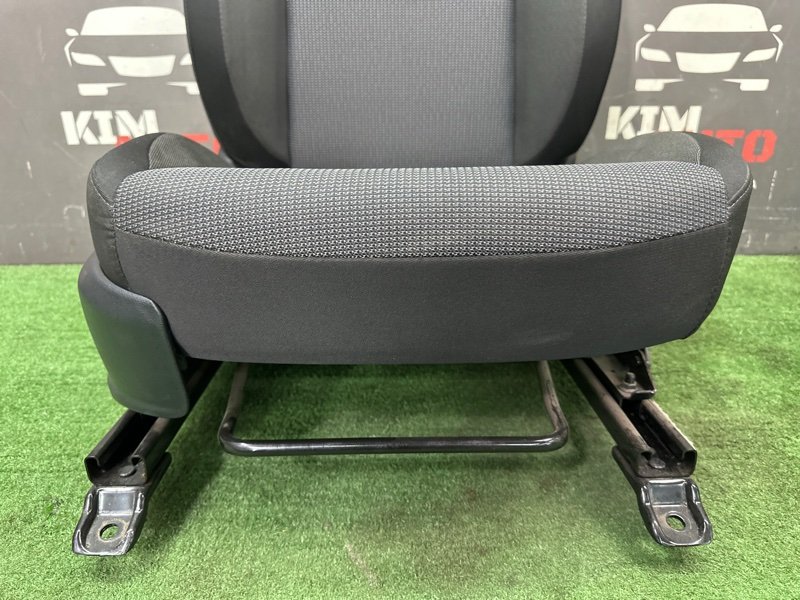 Сиденья передние комплект Hyundai Solaris 2 2021 HCR