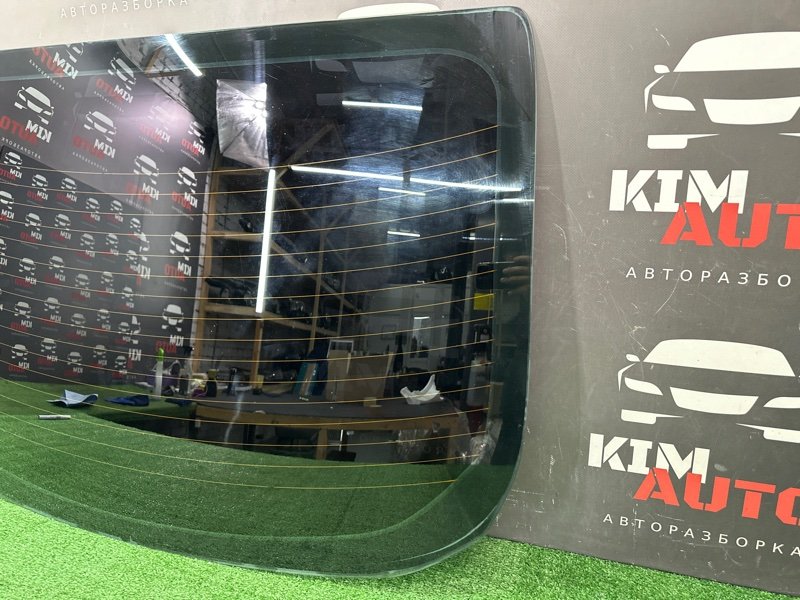 Стекло заднее с обогревом Ford focus 3 2012 CB8