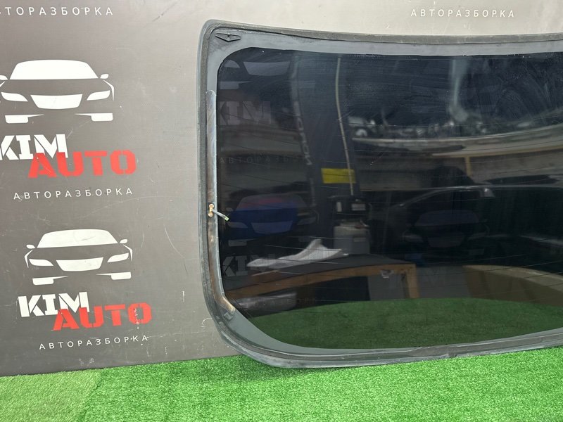 Стекло заднее с обогревом Ford focus 3 2012 CB8