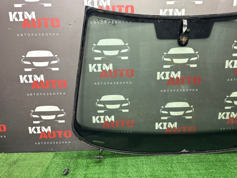 Стекло лобовое с обогревом Skoda Octavia 2014 A7