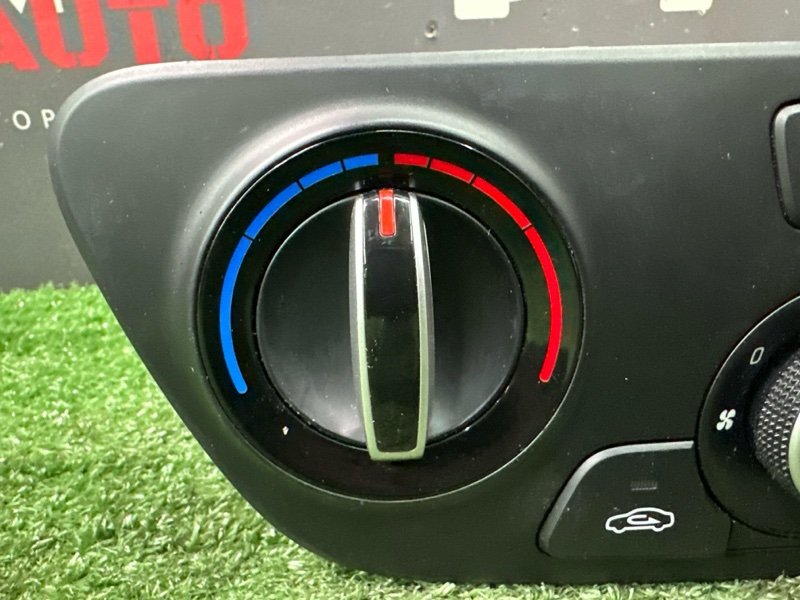 Блок управления отопителем Hyundai Solaris 2 2021 HCR