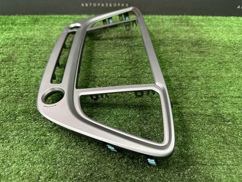 Рамка магнитолы Hyundai Solaris 2 2021 HCR