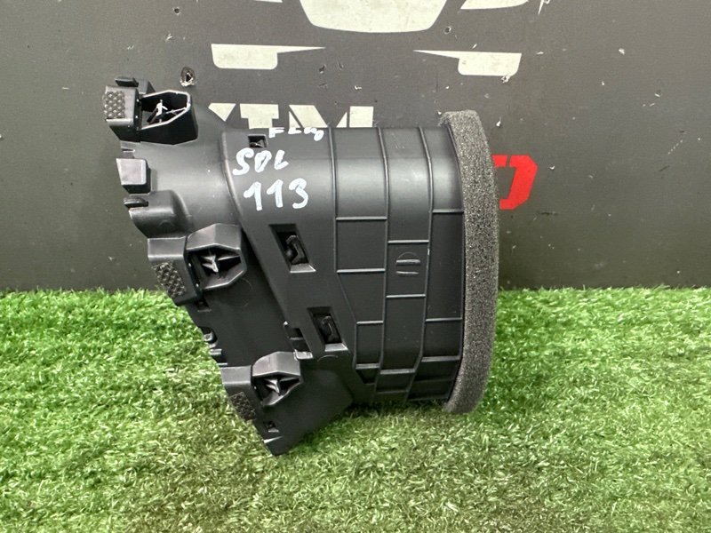 Дефлектор отопителя центральный Hyundai Solaris 2 2021 HCR