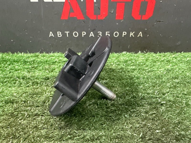 Болт крепления запасного колеса Hyundai Solaris 2 2021 HCR