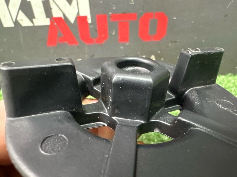 Болт крепления запасного колеса Hyundai Solaris 2 2021 HCR