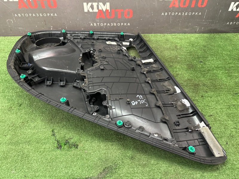 Обшивка двери Hyundai Solaris 2 2021 HCR