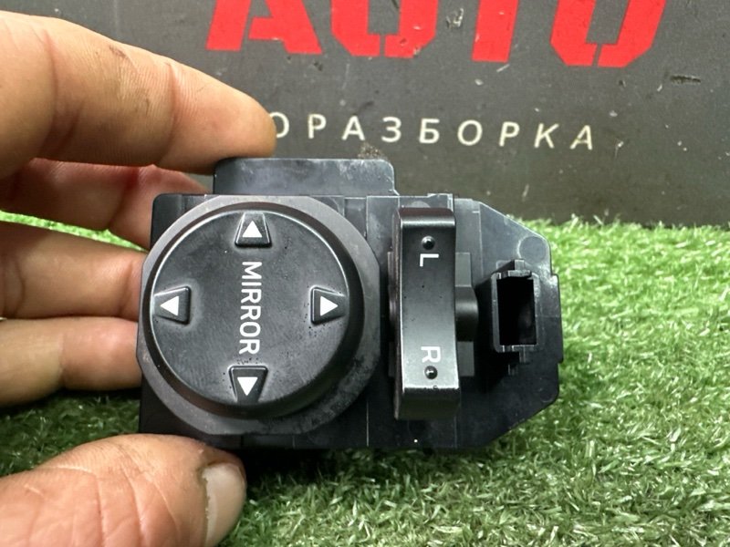 Блок управления зеркалами Hyundai Solaris 2 2021 HCR