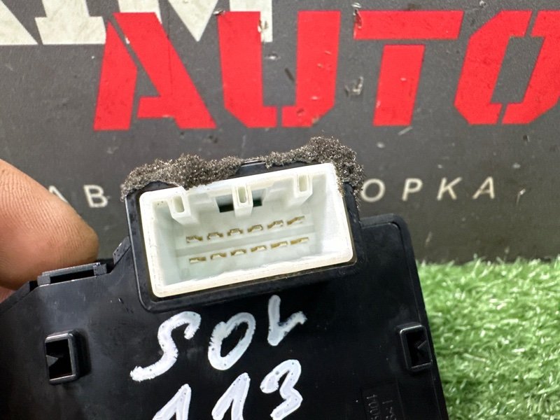 Блок управления зеркалами Hyundai Solaris 2 2021 HCR