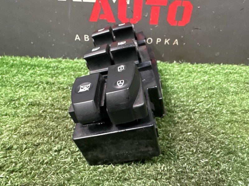 Блок управления стеклоподъемниками Hyundai Solaris 2 2021 HCR