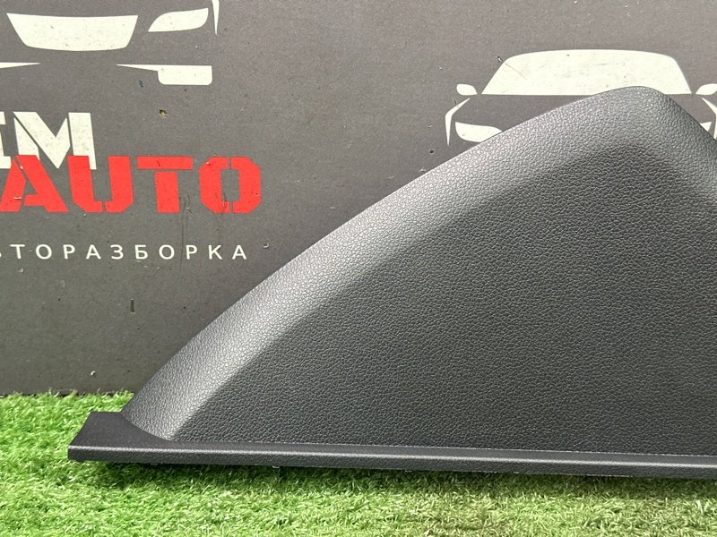 Накладка торпедо боковая Hyundai Solaris 2 2021 HCR