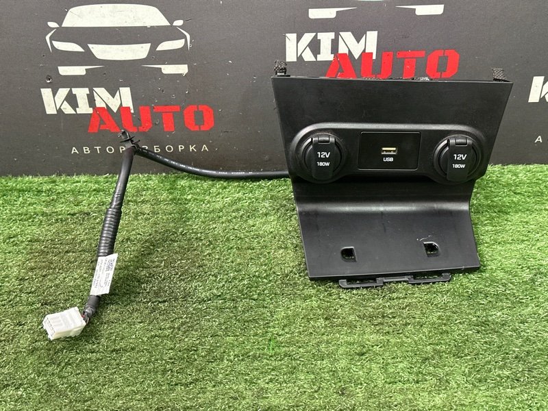 Накладка центральной консоли Hyundai Solaris 2 2021 HCR