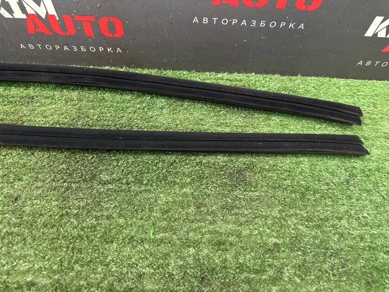 Уплотнитель стекла(бархотка) внутренний Hyundai Solaris 2 2021 HCR