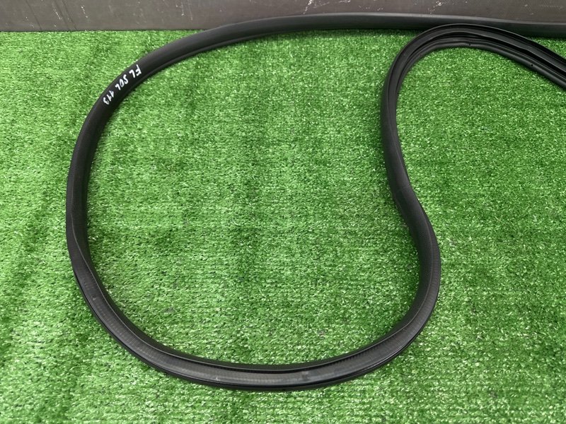 Уплотнитель проема двери Hyundai Solaris 2 2021 HCR