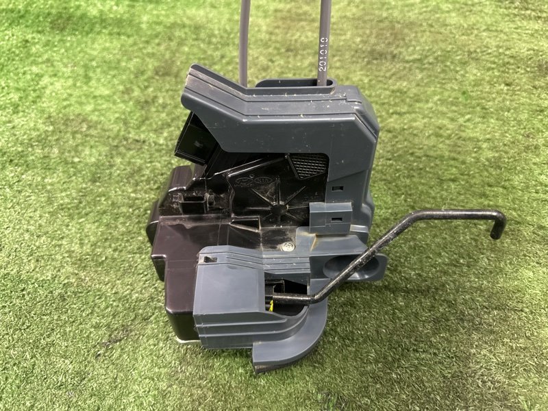 Замок двери Hyundai Solaris 2 2021 HCR