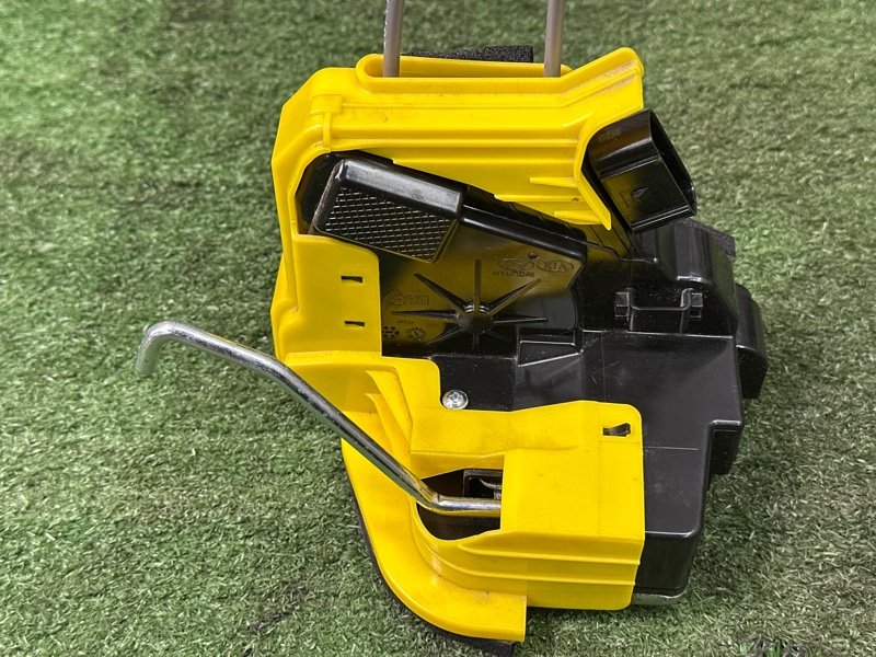 Замок двери Hyundai Solaris 2 2021 HCR